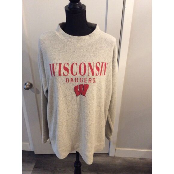 Wisconsin Badgers Soft Long sleeve Sweater Plus size XXL Women's - Picture 1 of 5